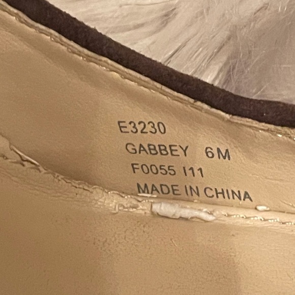 Sz 6M “Gabbey” Calvin Klein Suede Pumps with Wooden Heels - Picture 7 of 9